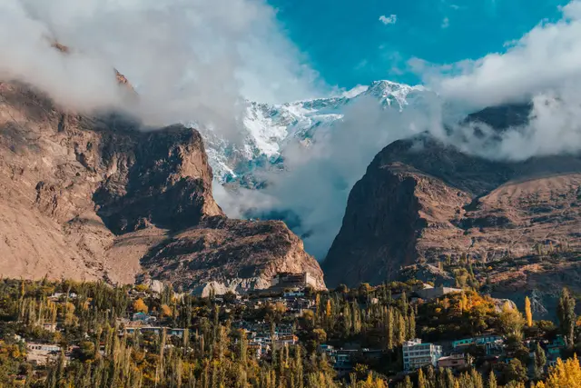 Paisagem montanhosa no Karakoram, Paquistão